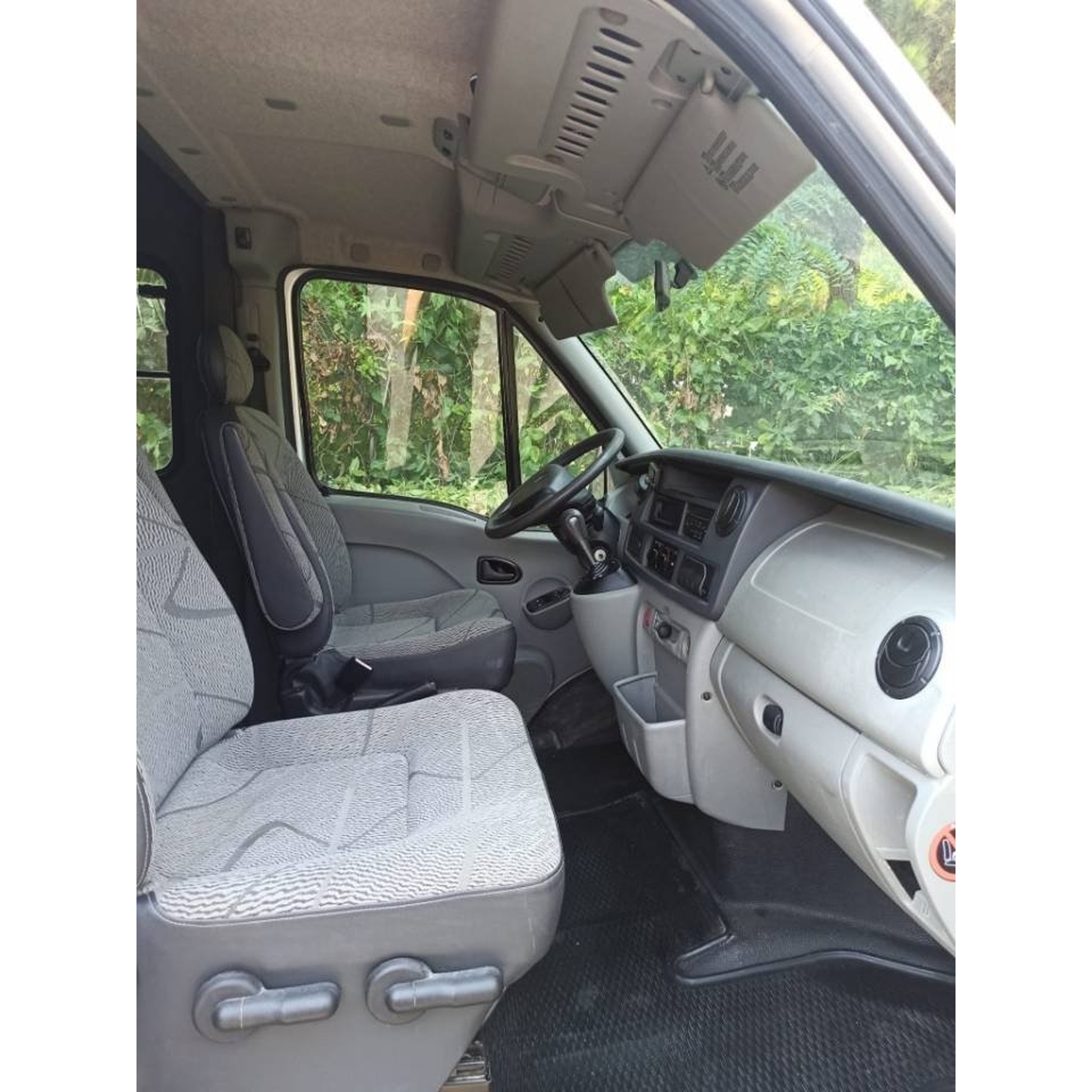 Renault Master Carrosserie Chardron 5 places 2 Chevaux 150cv 2010 4