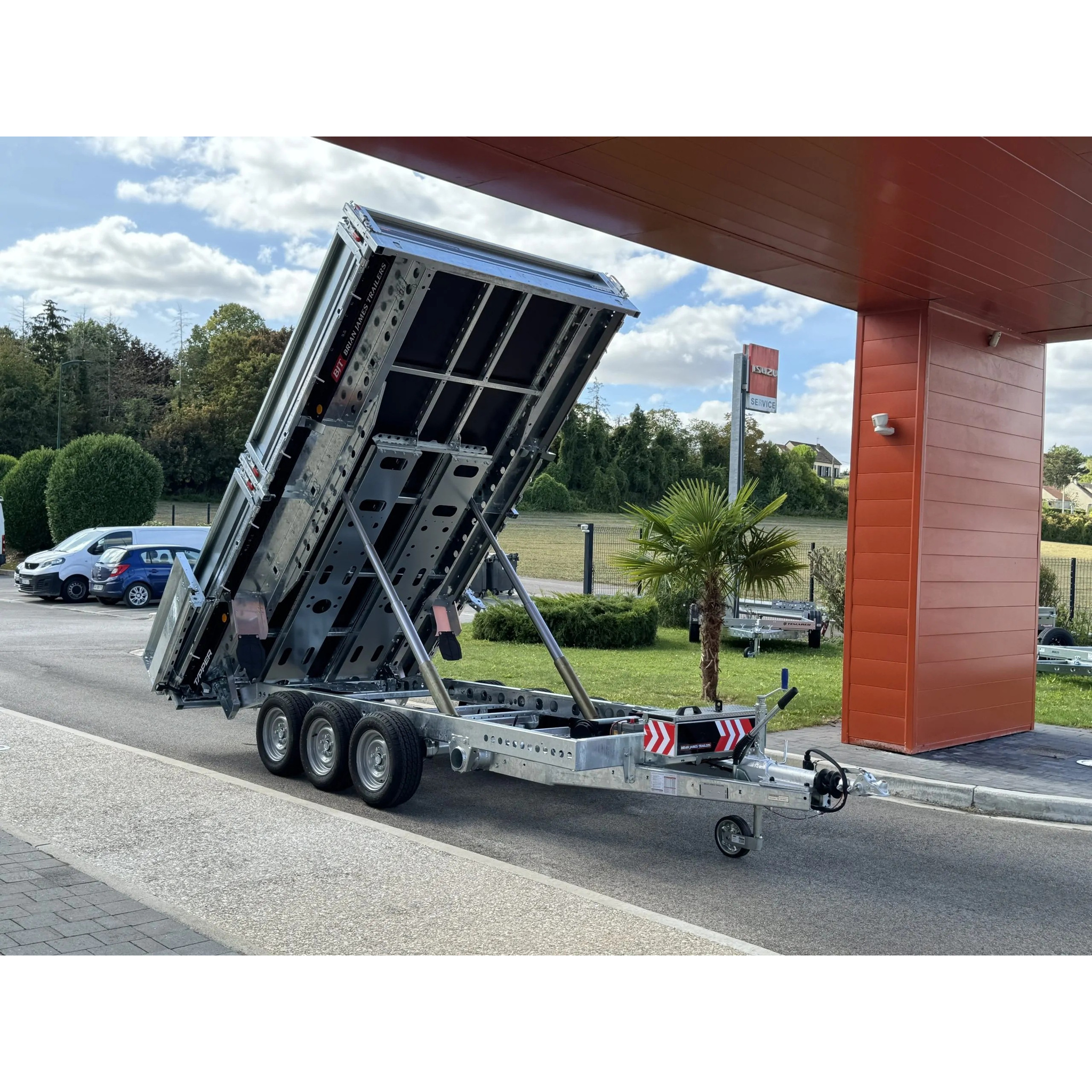 TIPPER 3620-35-3-12 / 3500 KG (3 essieux) 28