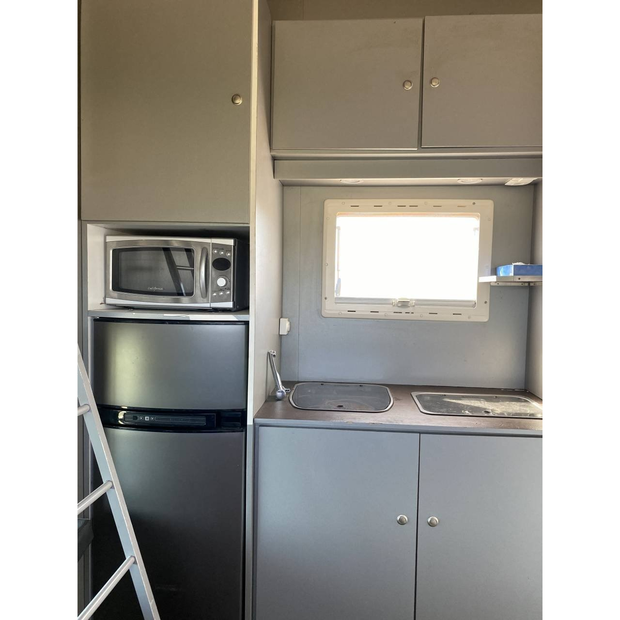 CAMION CHEVAUX 7 PLACES AVEC HOME CAR OCCASION 8