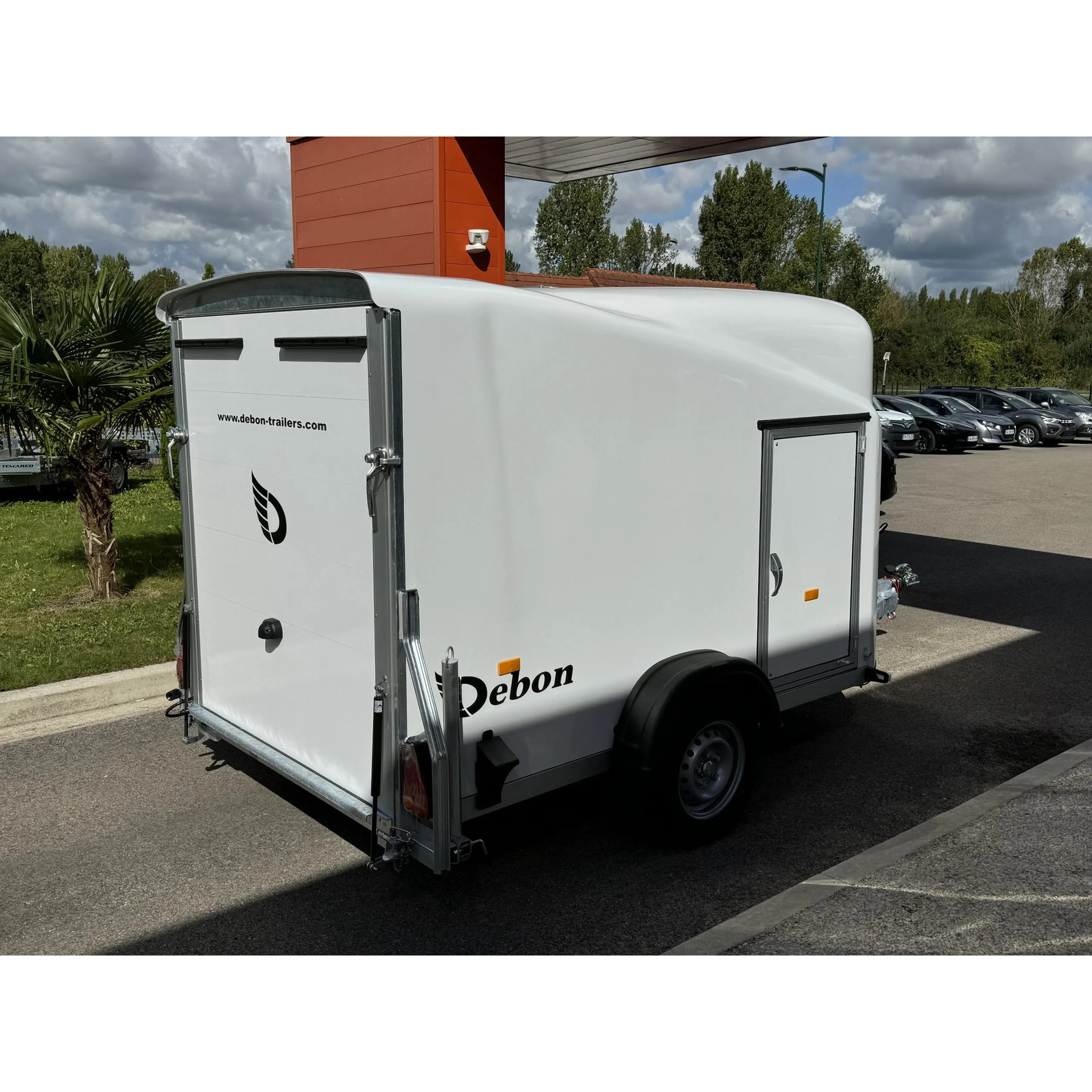 CARGO 1300 – 1300 KG 15