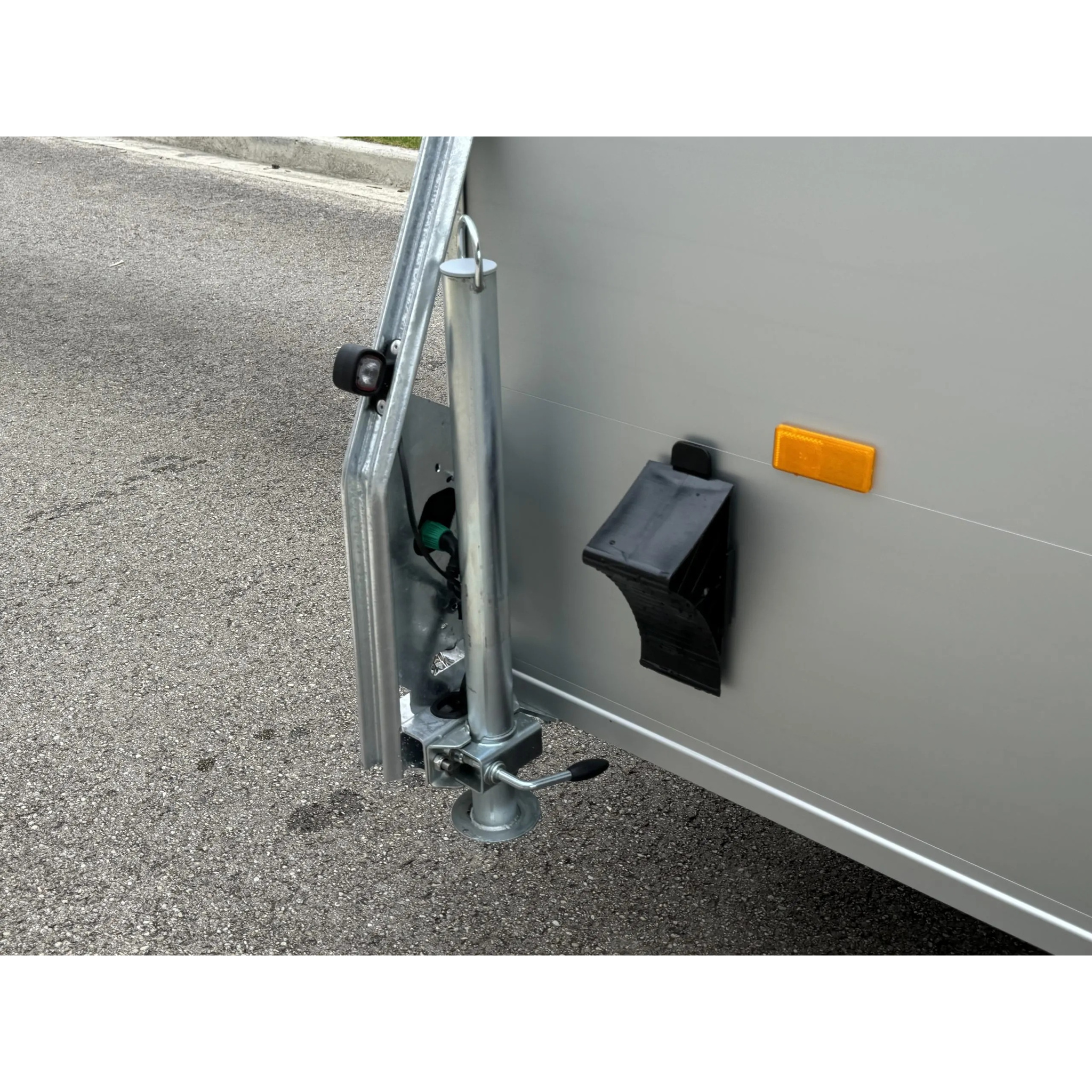 ROADSTER C 400 ALUMINIUM – 1300 KG 17