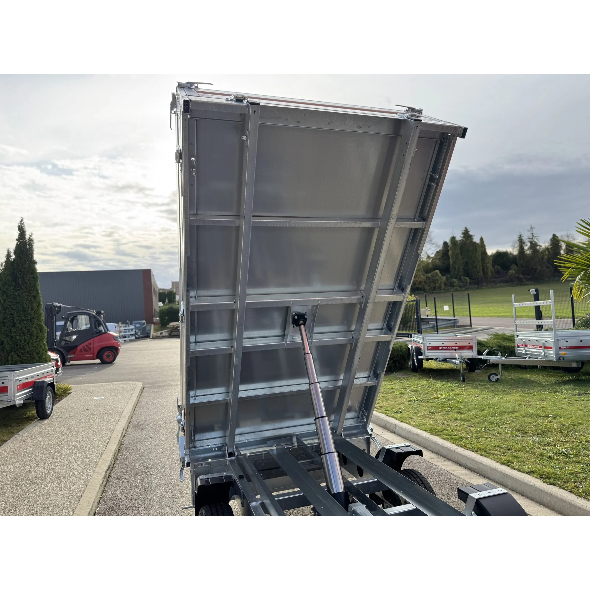 TIPPER Benne électrique 2515/2 – 1500 kg 3