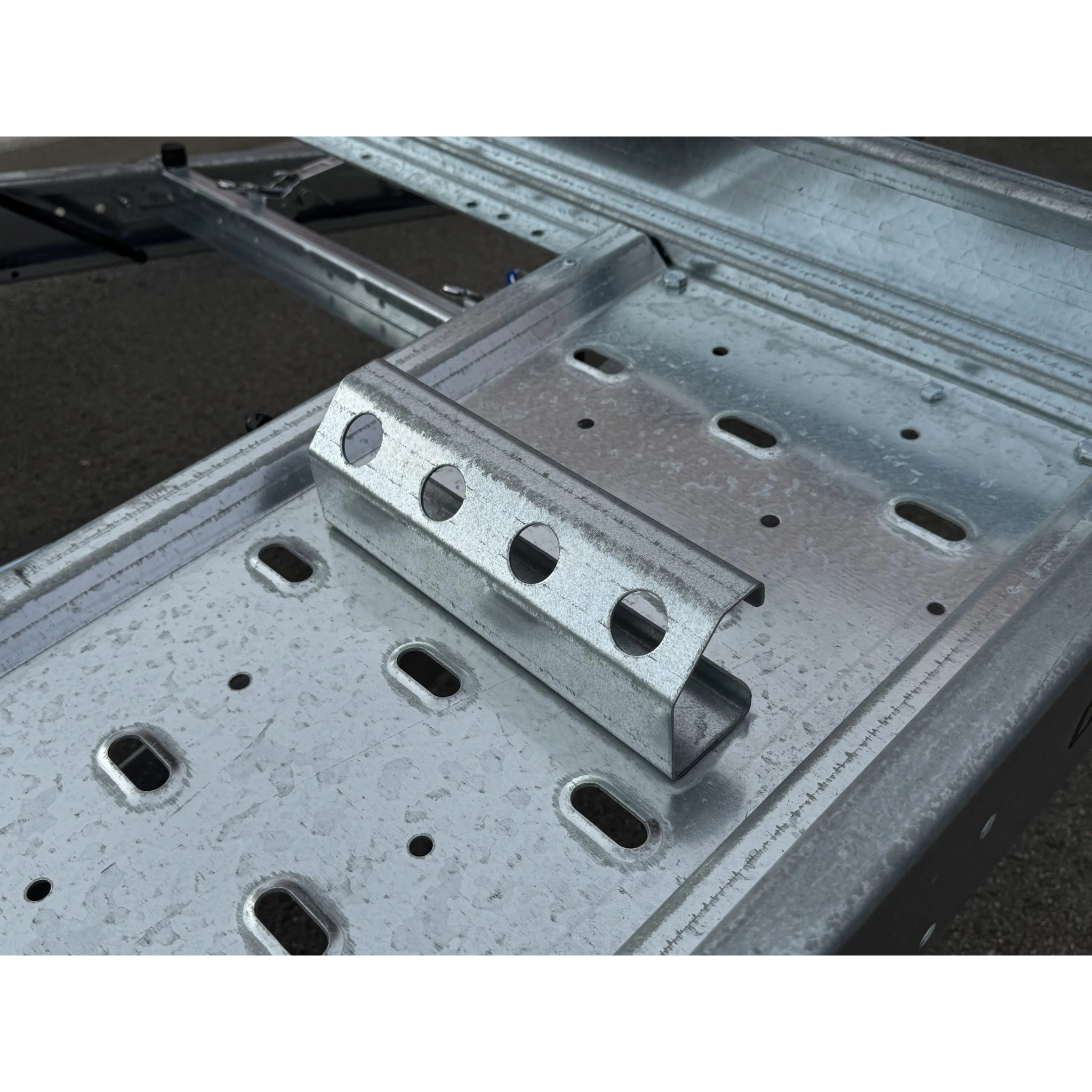 CARFLAT 3518 U – 1800 KG 2