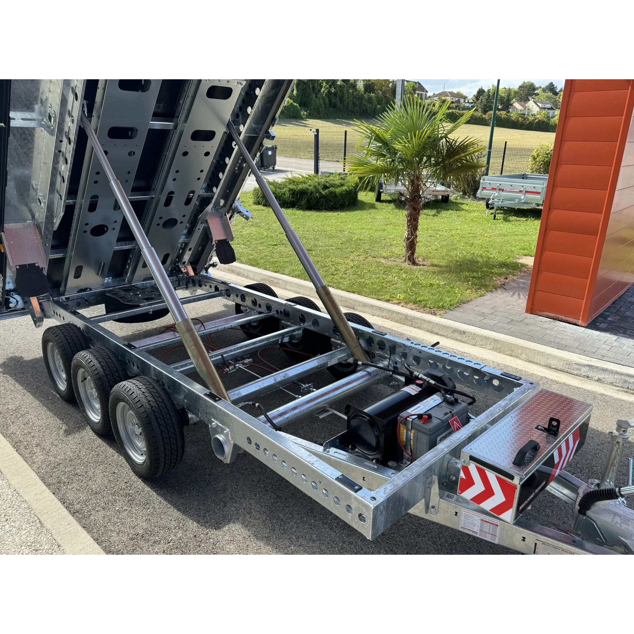TIPPER 3620-35-3-12 / 3500 KG (3 essieux) 13