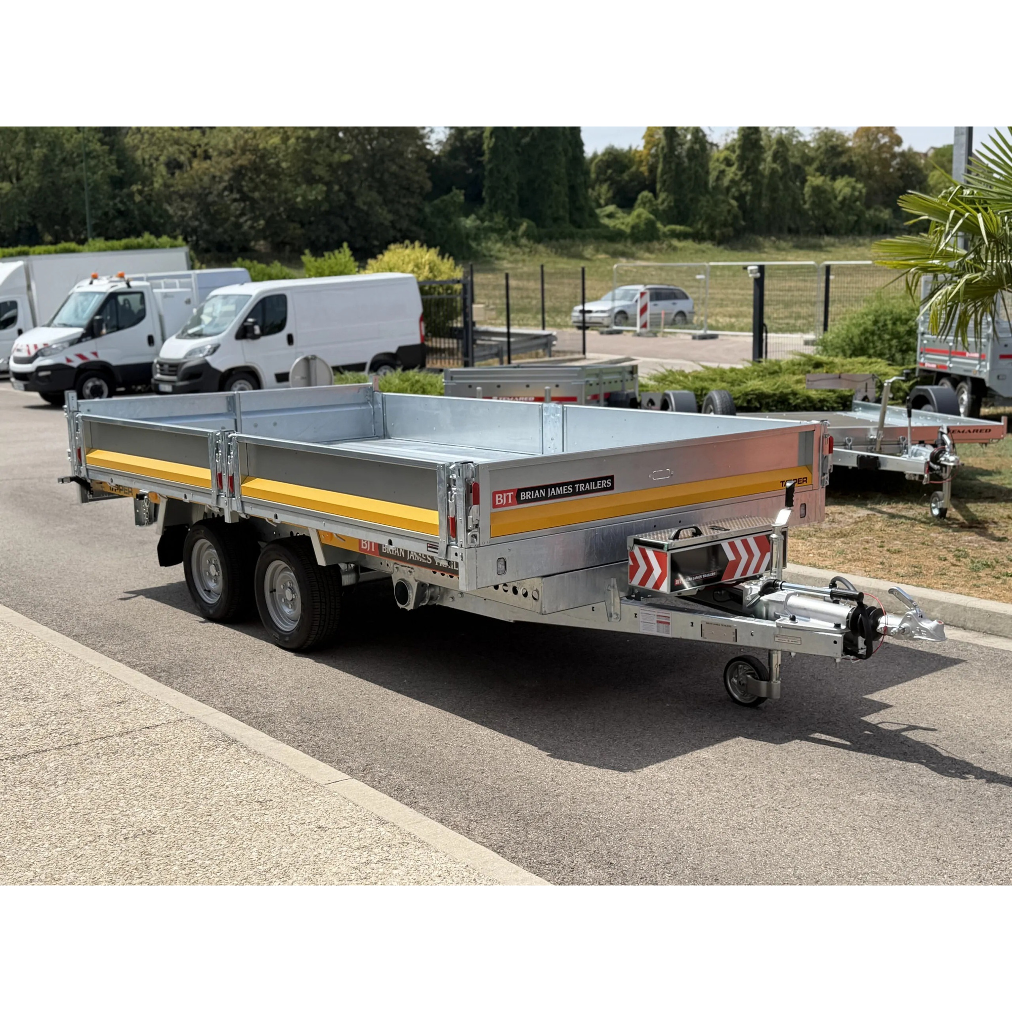 TIPPER 3620-35-2-12 / 3500 KG (2 Essieux) 33