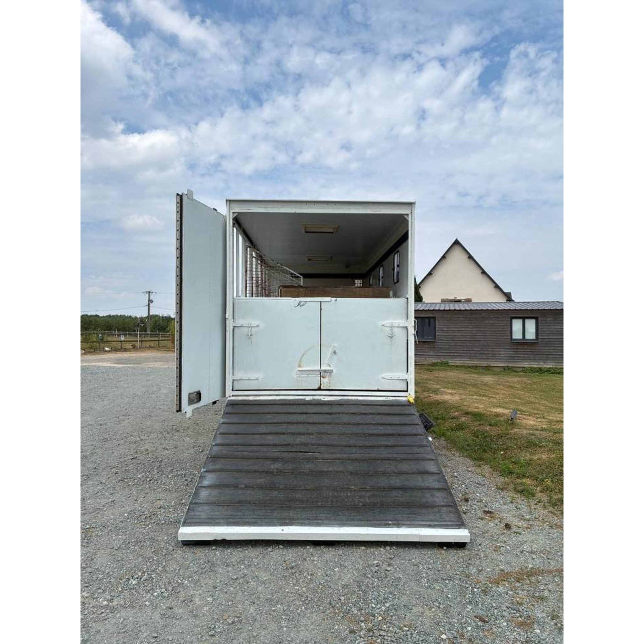 CAMION TRANSPORT 6 CHEVAUX 4