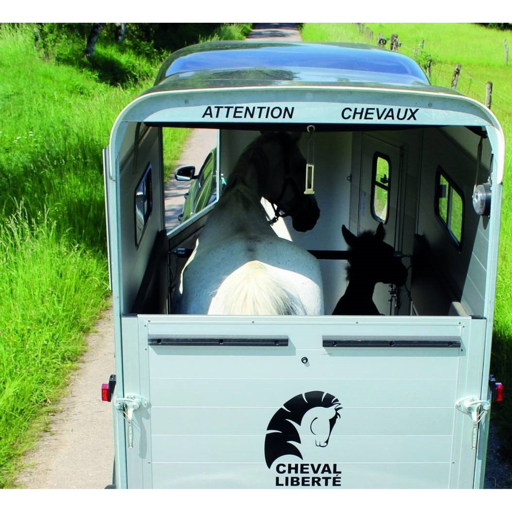 CHEVAL LIBERTE– 1.5 PLACE–TOURING ONE 8