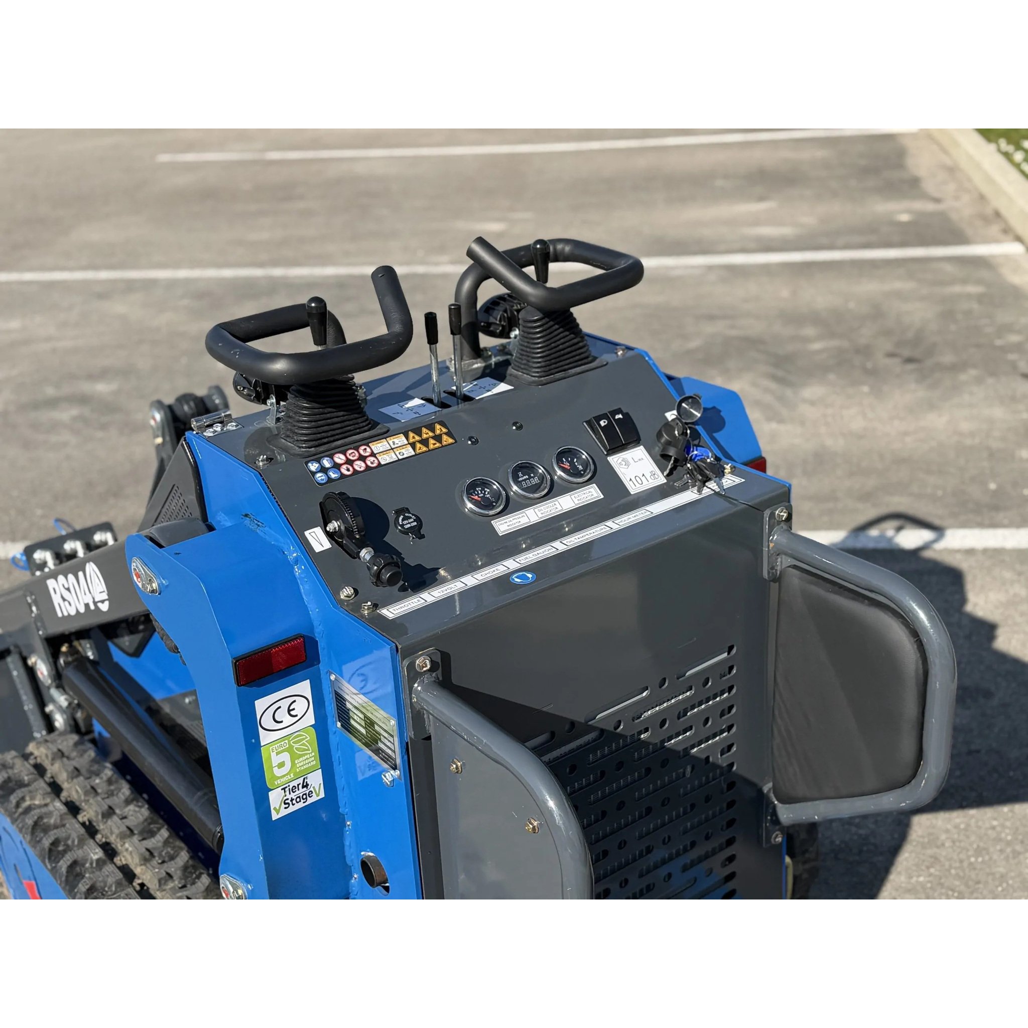 MINI CHARGEUR RS04 4