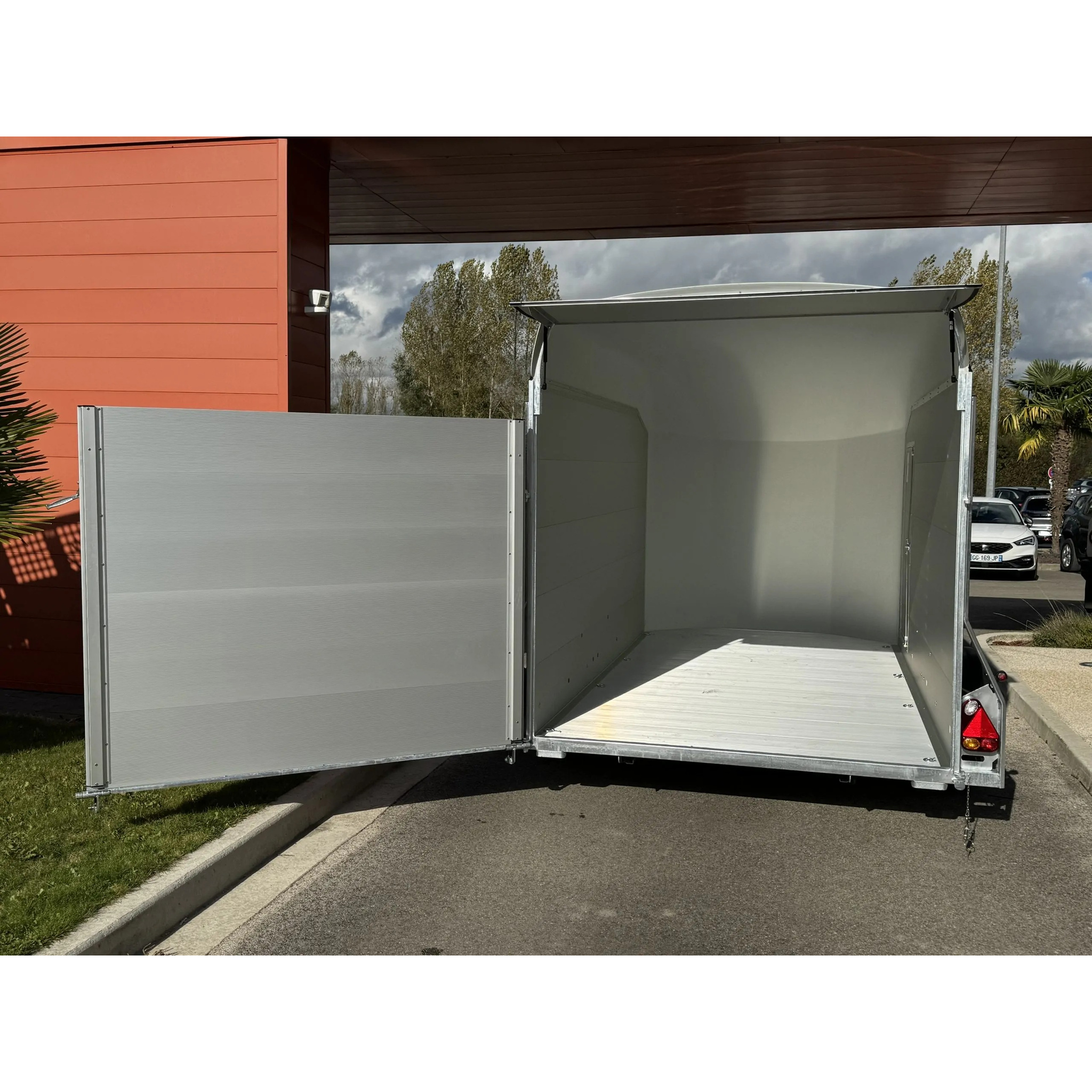 ROADSTER C700 ALUMINIUM – 2600 KG 2