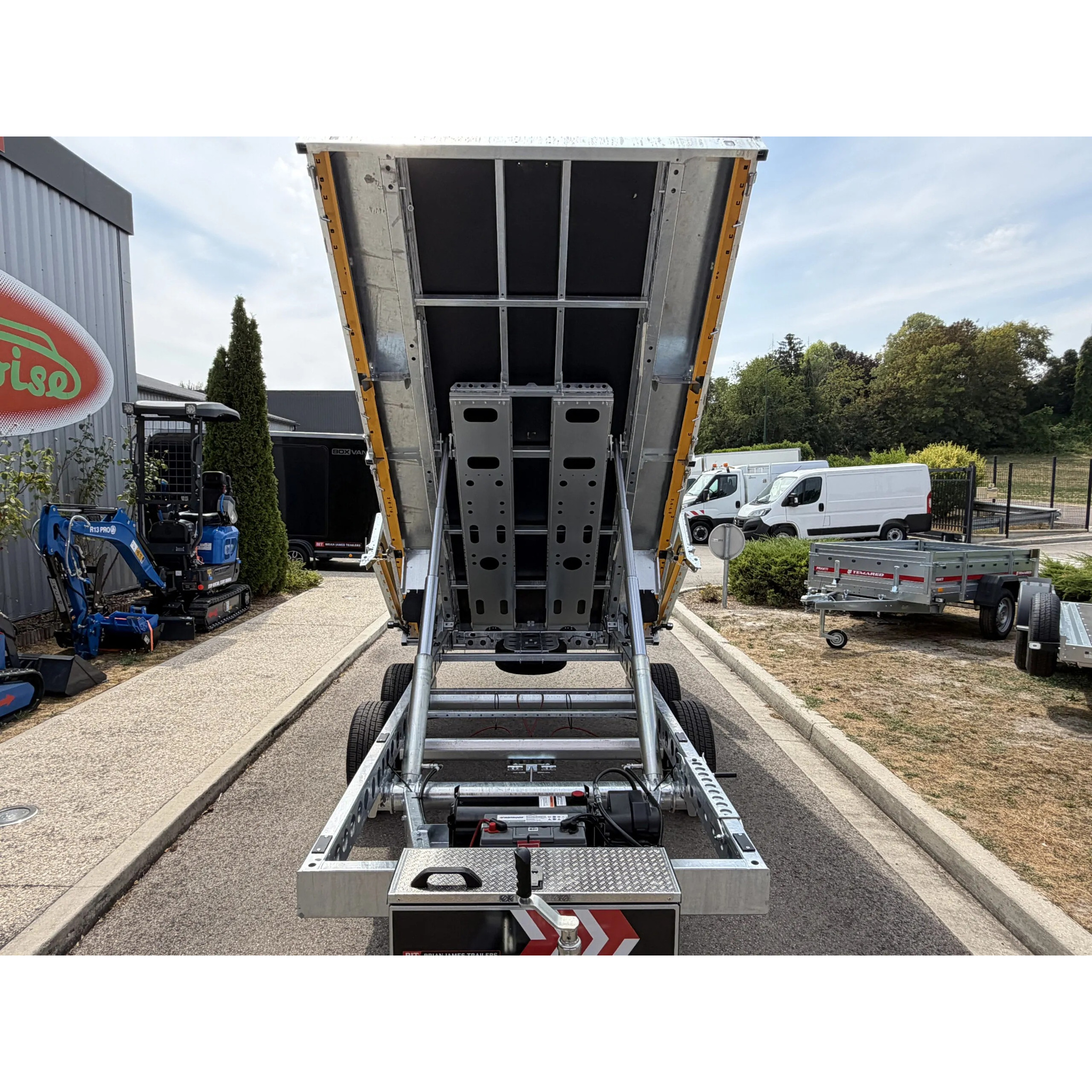 TIPPER 3620-35-2-12 / 3500 KG (2 Essieux) 31