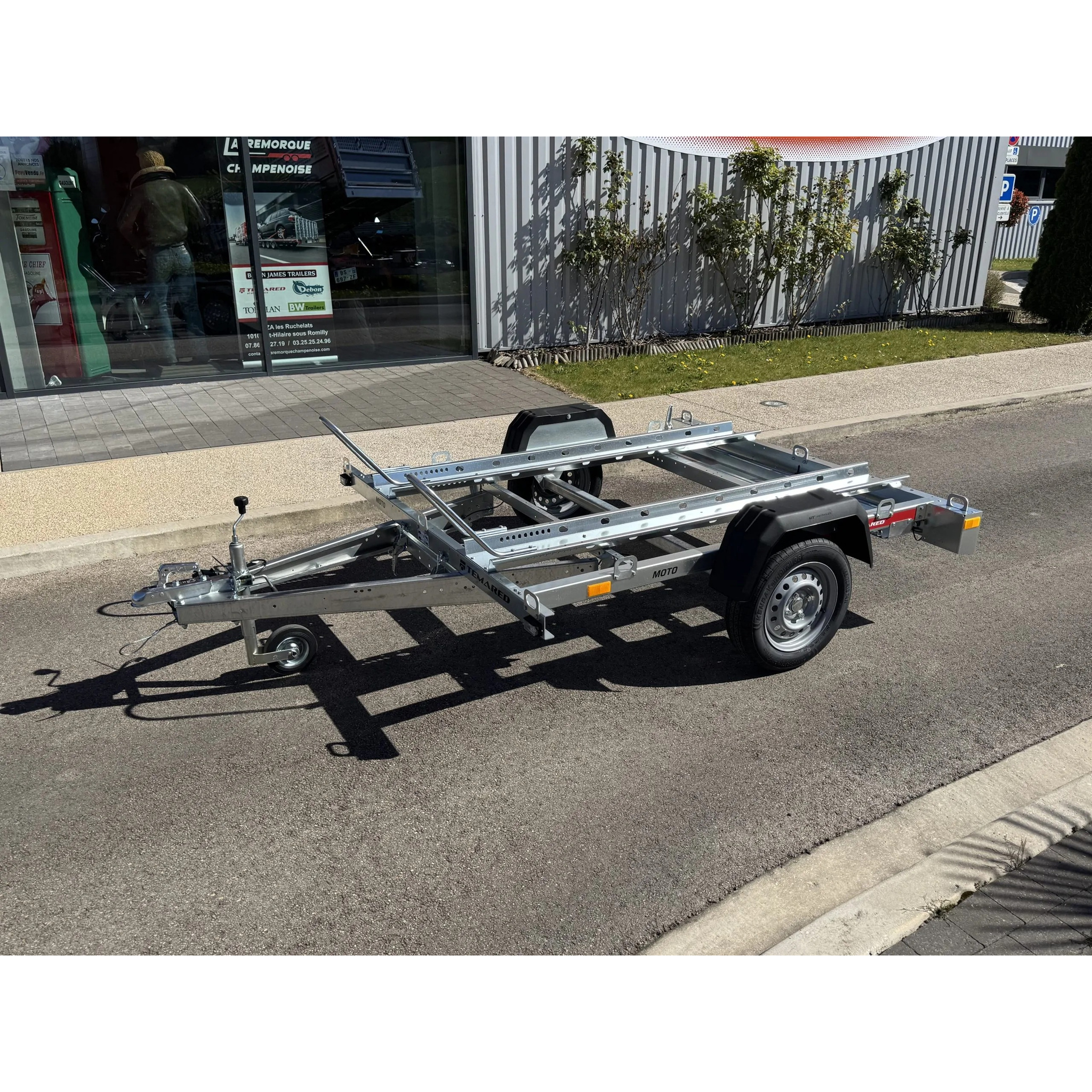 MOTO 2 PREMIUM – 750 kg 2