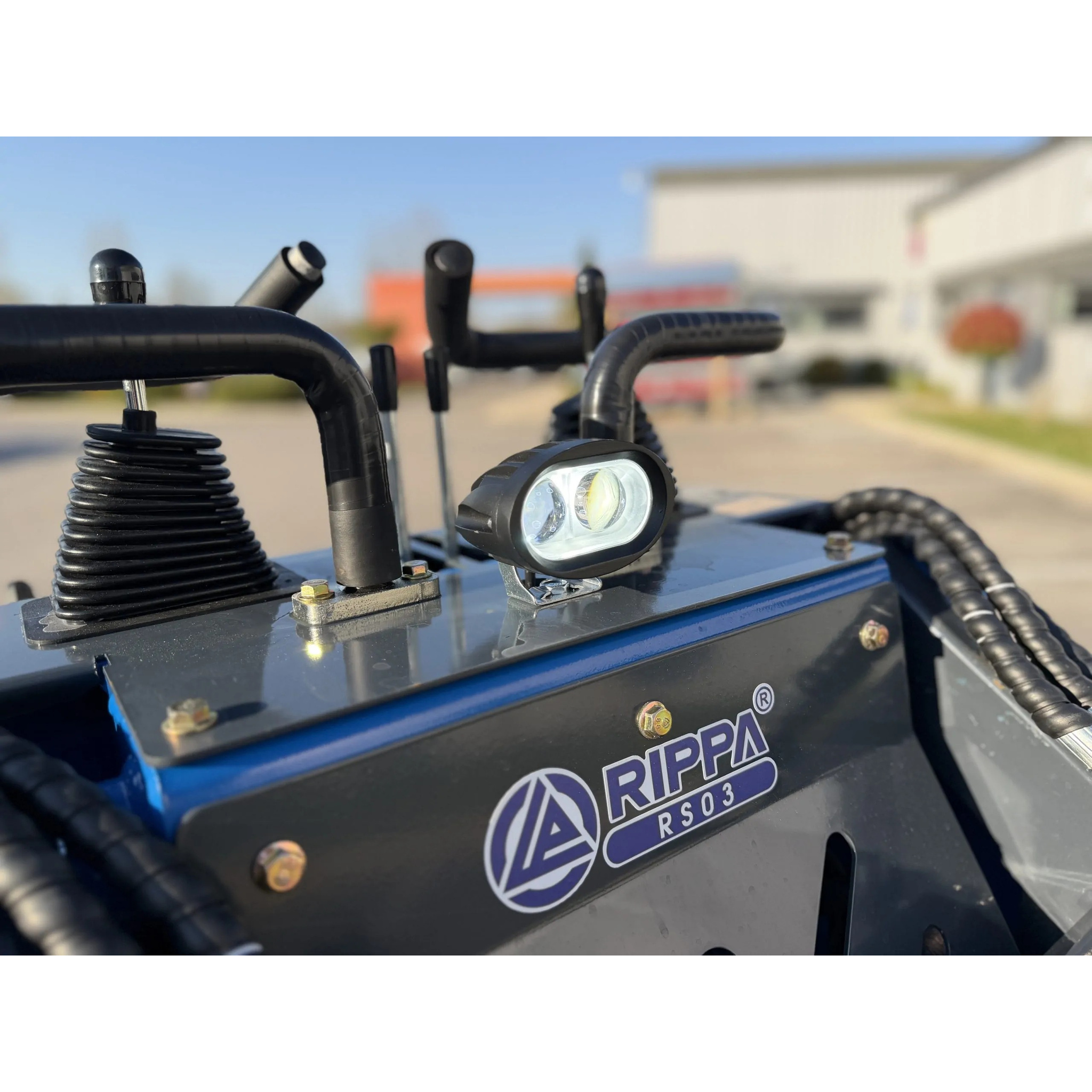 MINI CHARGEUR RS03 21