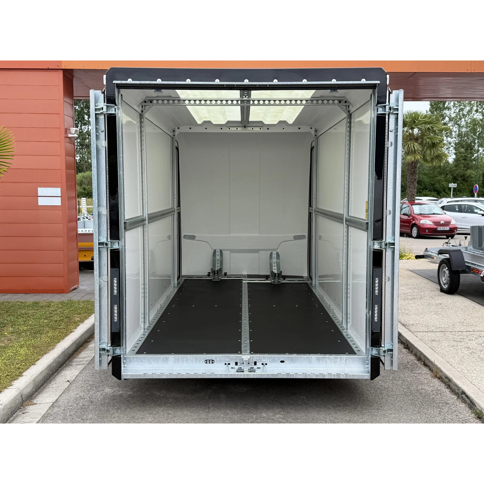BOX VAN 3016-27-2-12 11