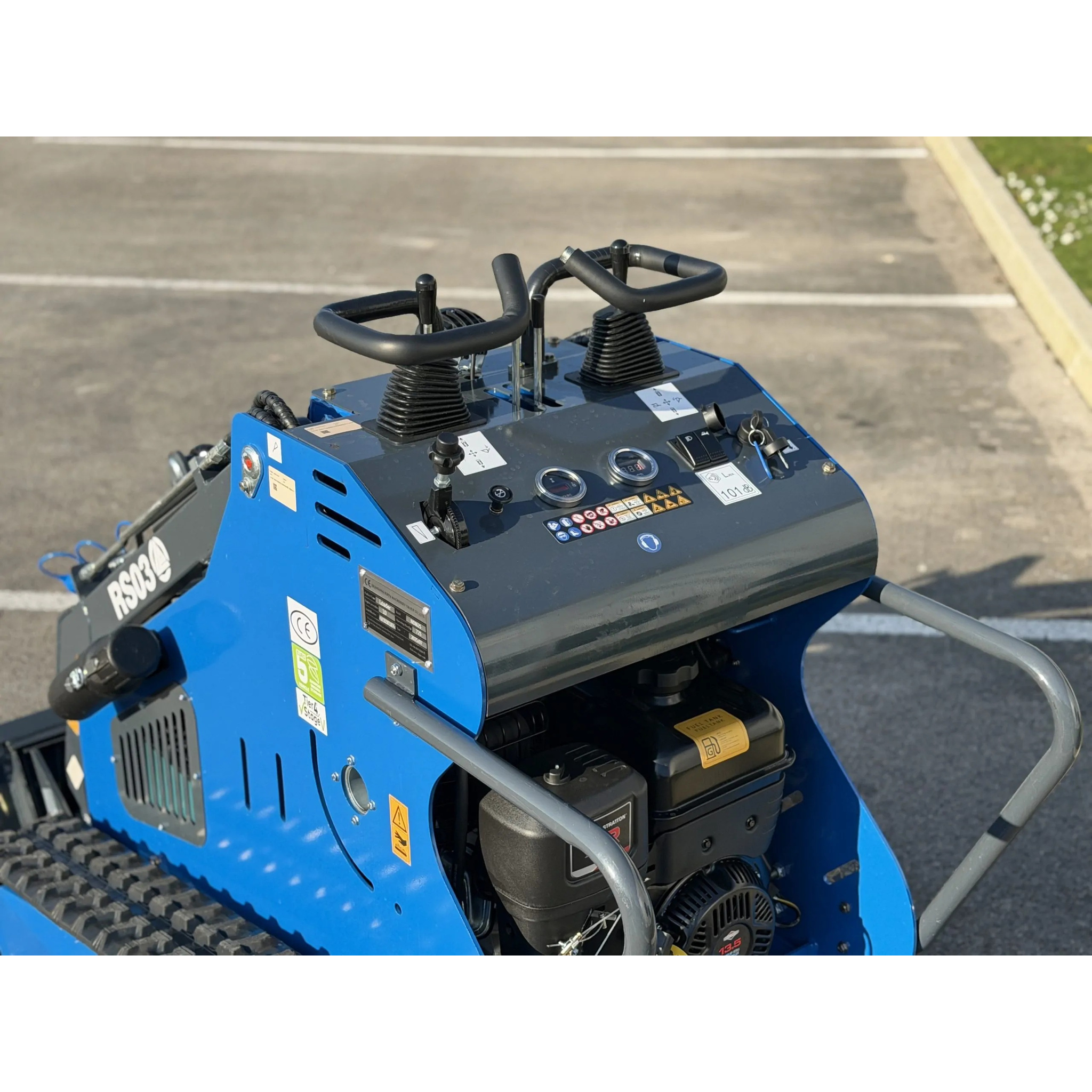 MINI CHARGEUR RS03 4