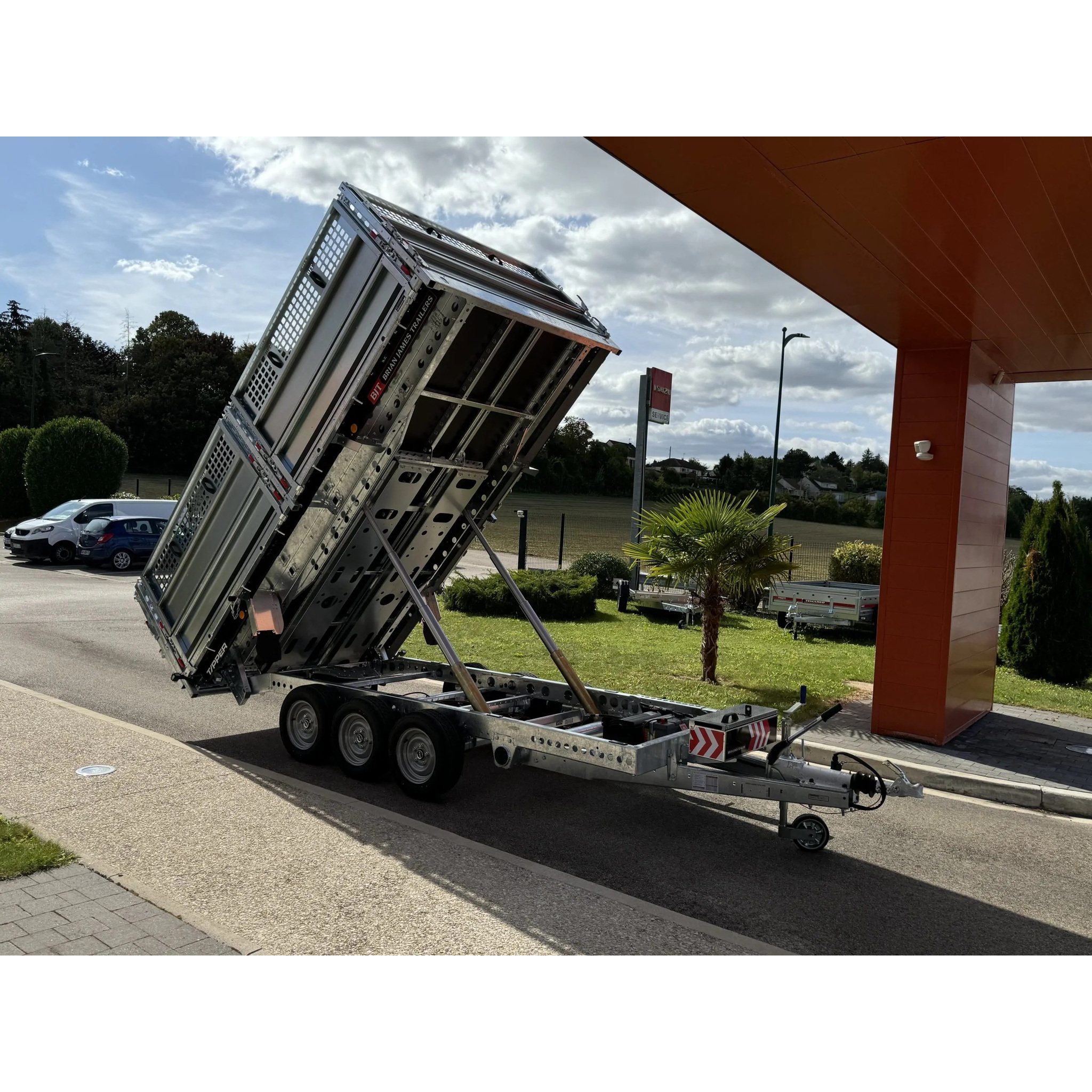 TIPPER 3620-35-2-12 / 3500 KG (2 Essieux) 13