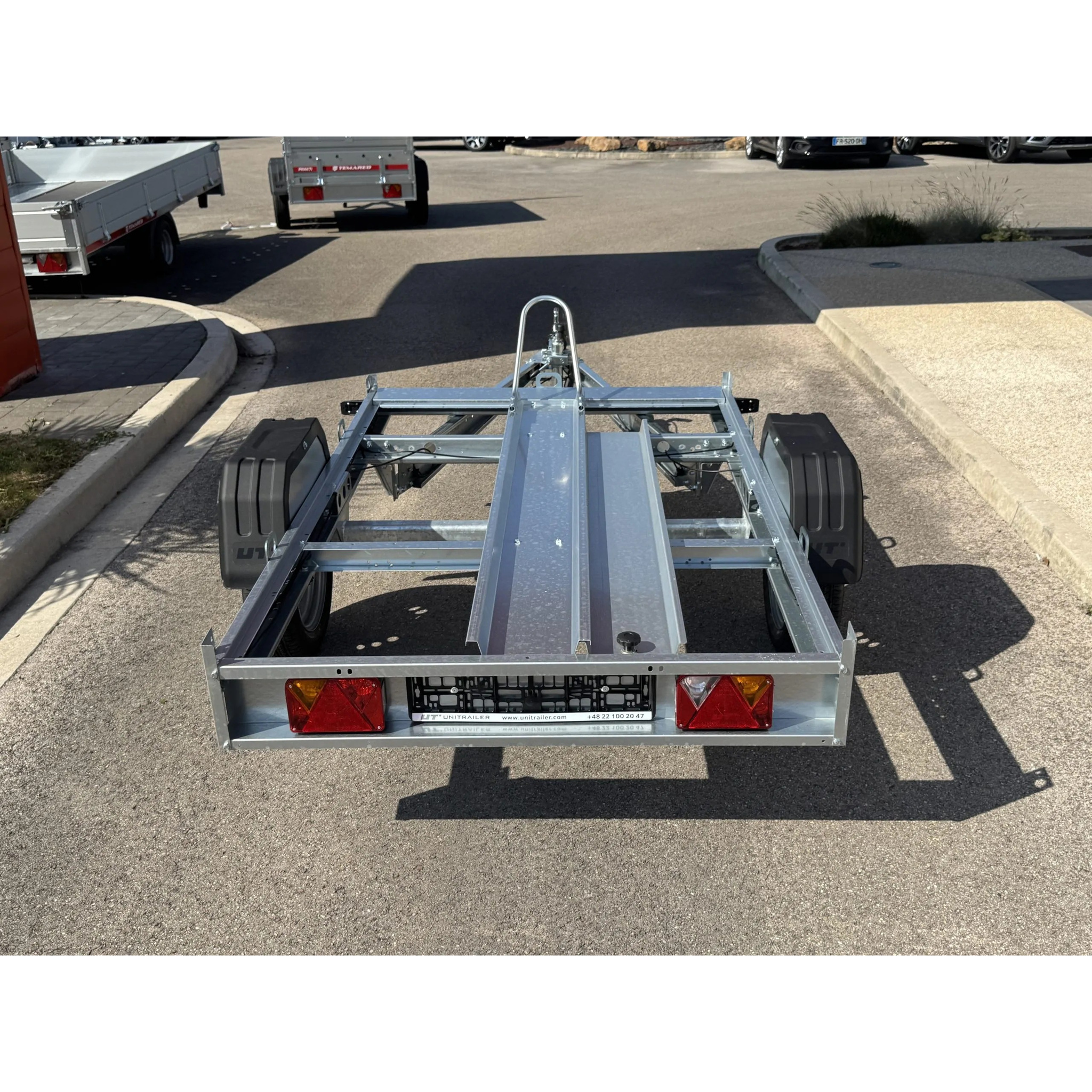 MOTO 1 – 750 kg