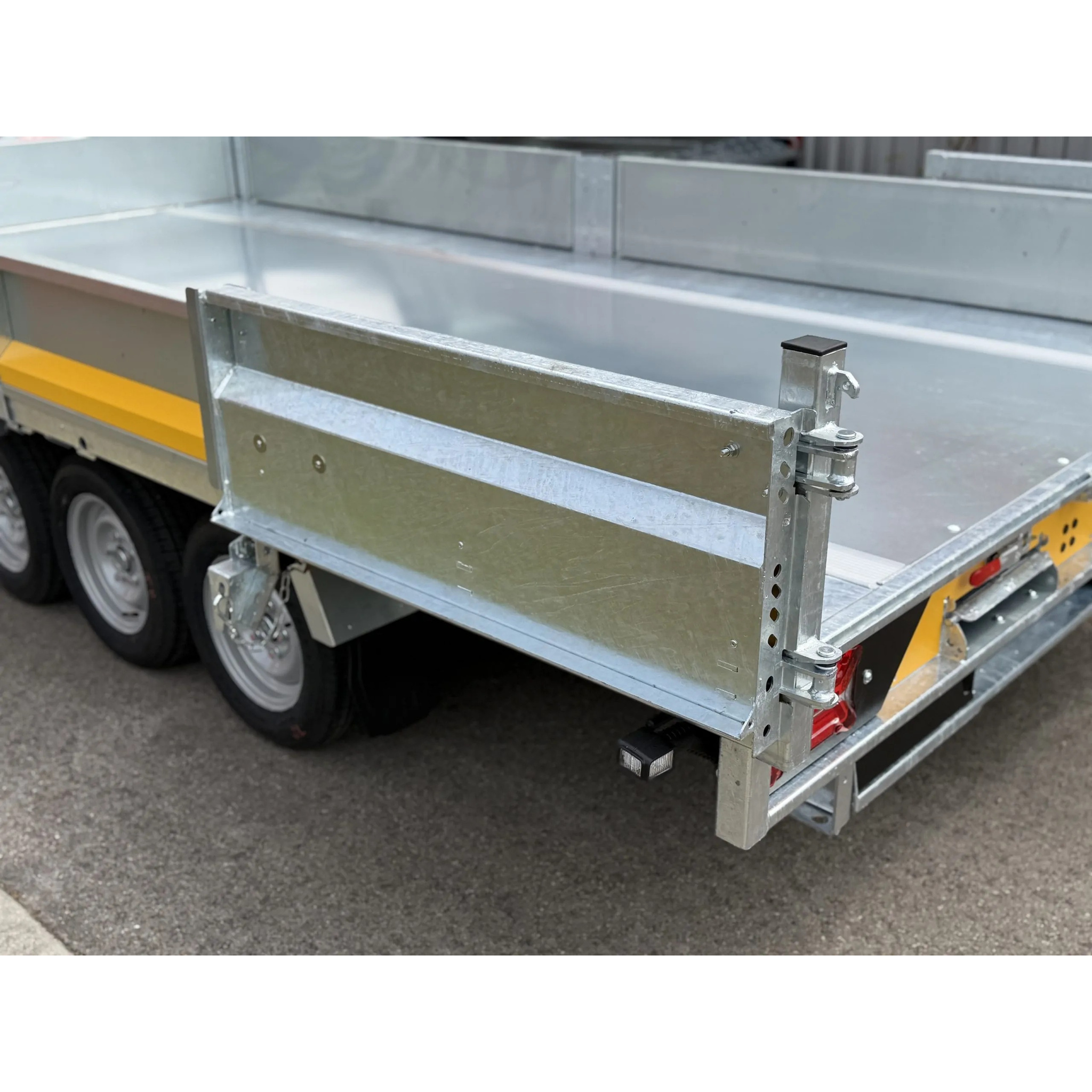 TIPPER 4020-35-3-12 / 3500 KG (3 essieux) 34
