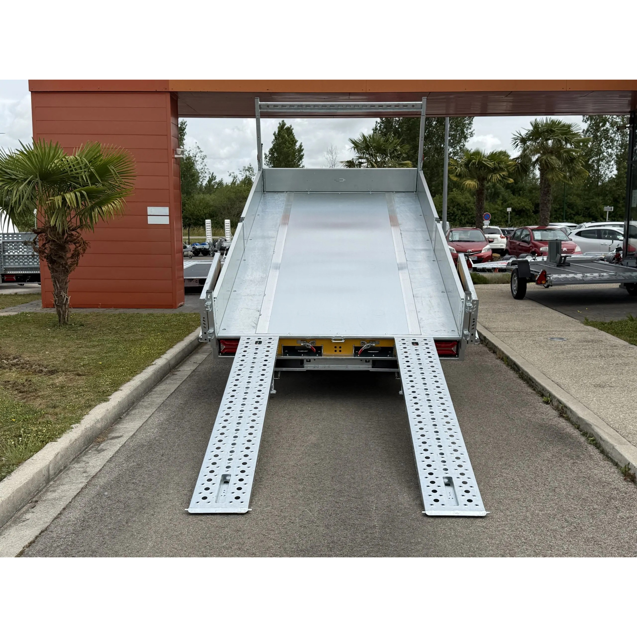 TIPPER 3620-35-3-12 / 3500 KG (3 essieux) 2