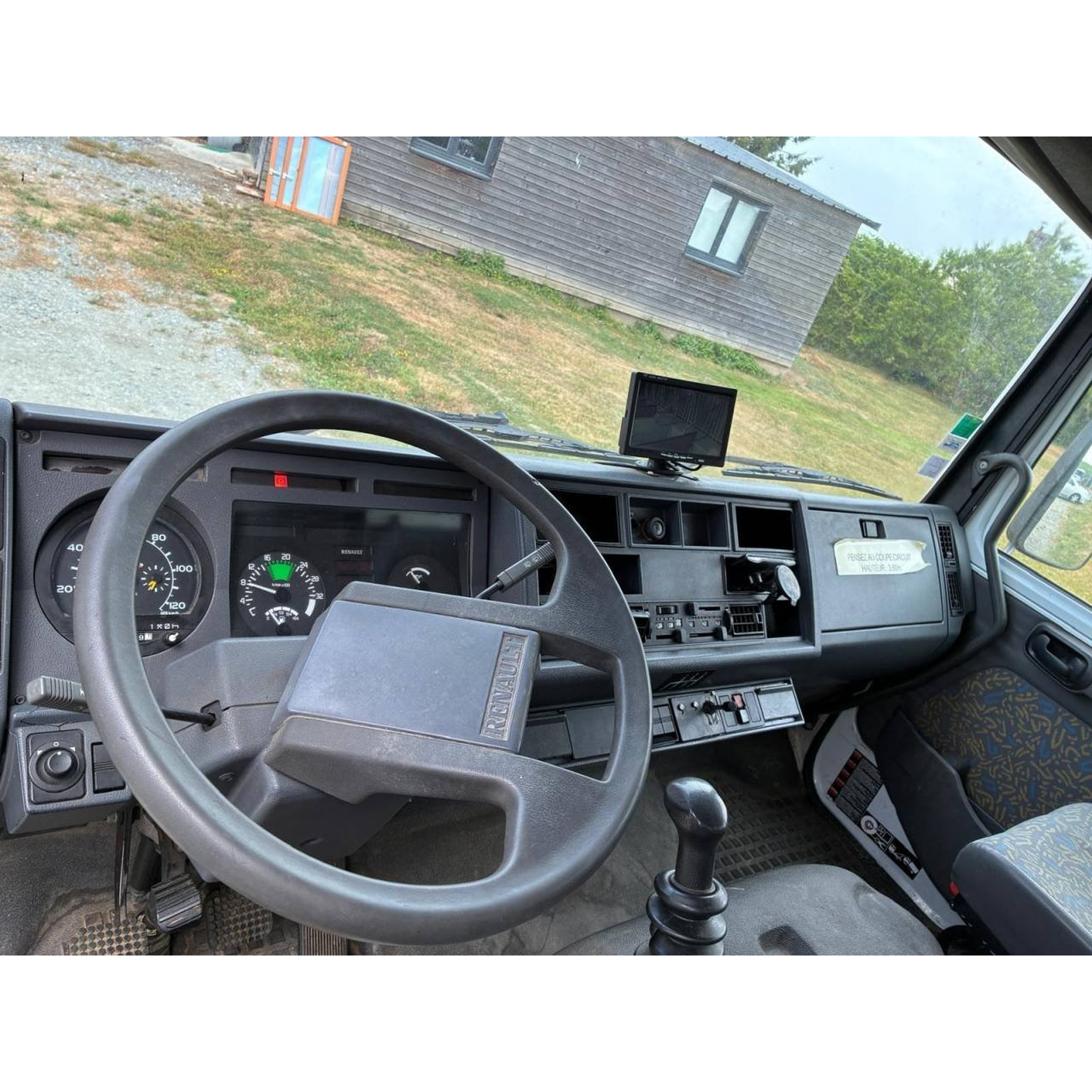 CAMION TRANSPORT 6 CHEVAUX 12