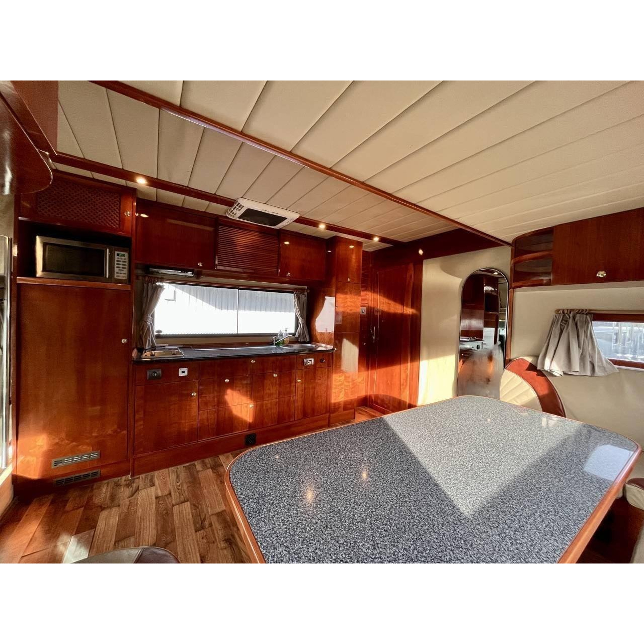 PL Mercedes Actros JKL – 5 Chevaux 9