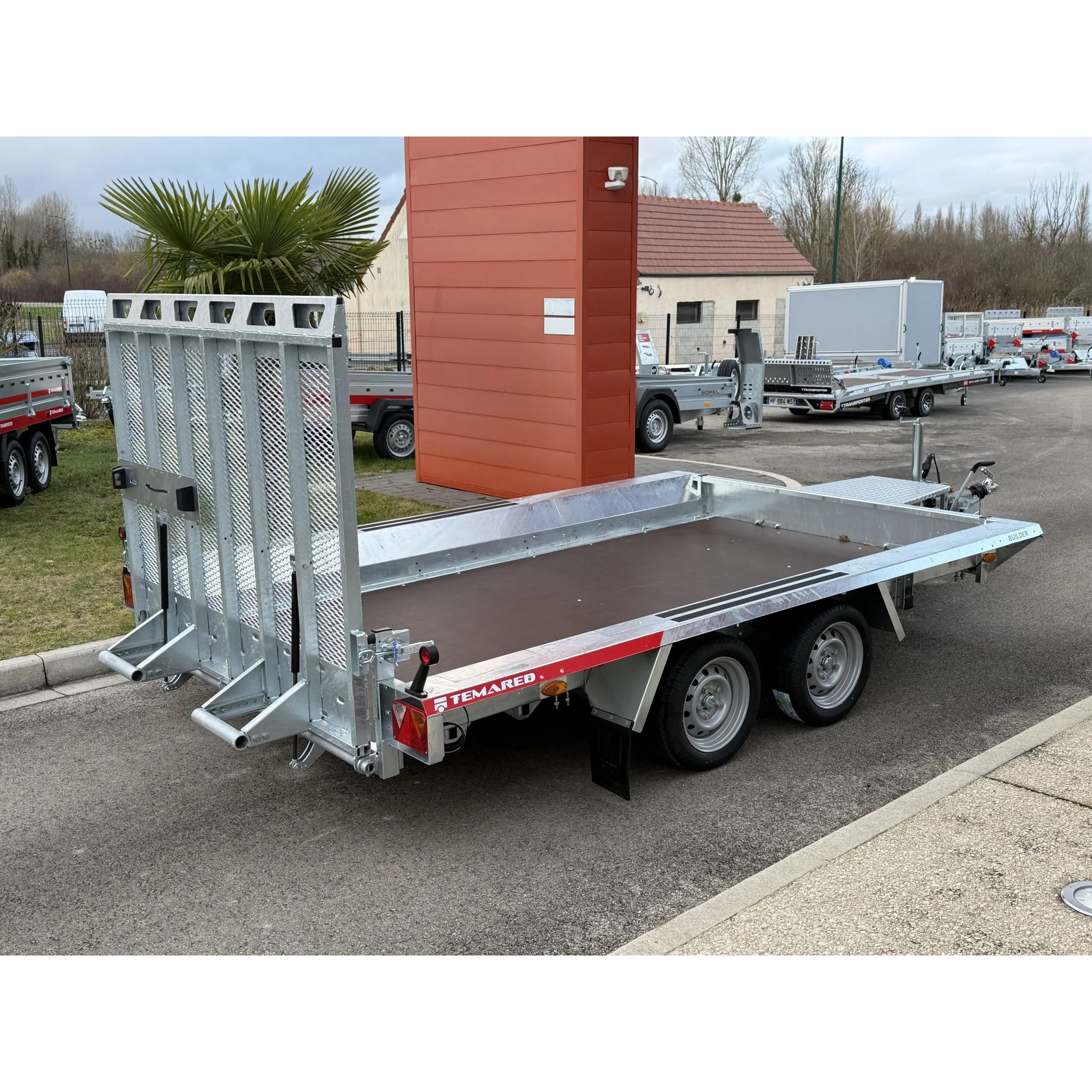 BUILDER 3518/2 – 3000 kg 5