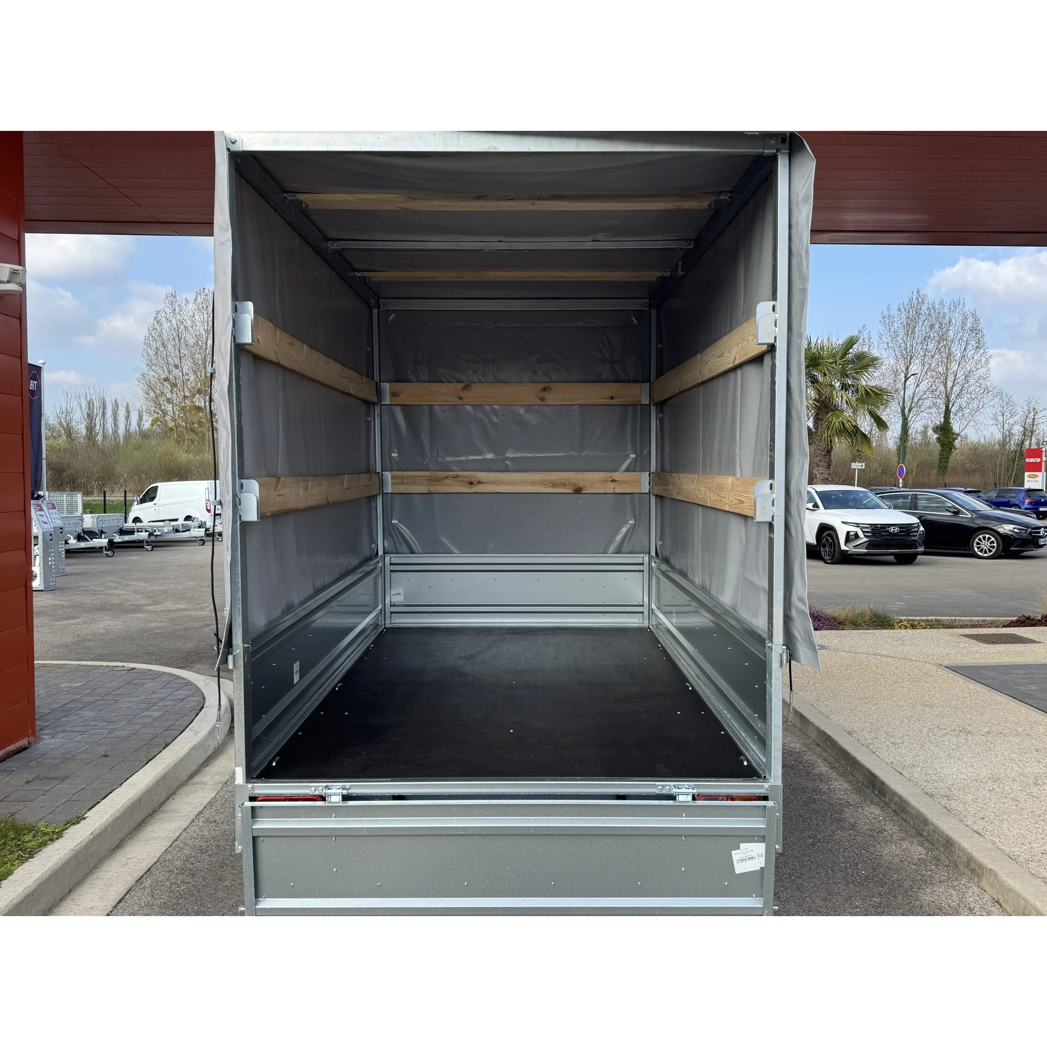 TRANSPORTER 2515/2 – 2000 kg 12