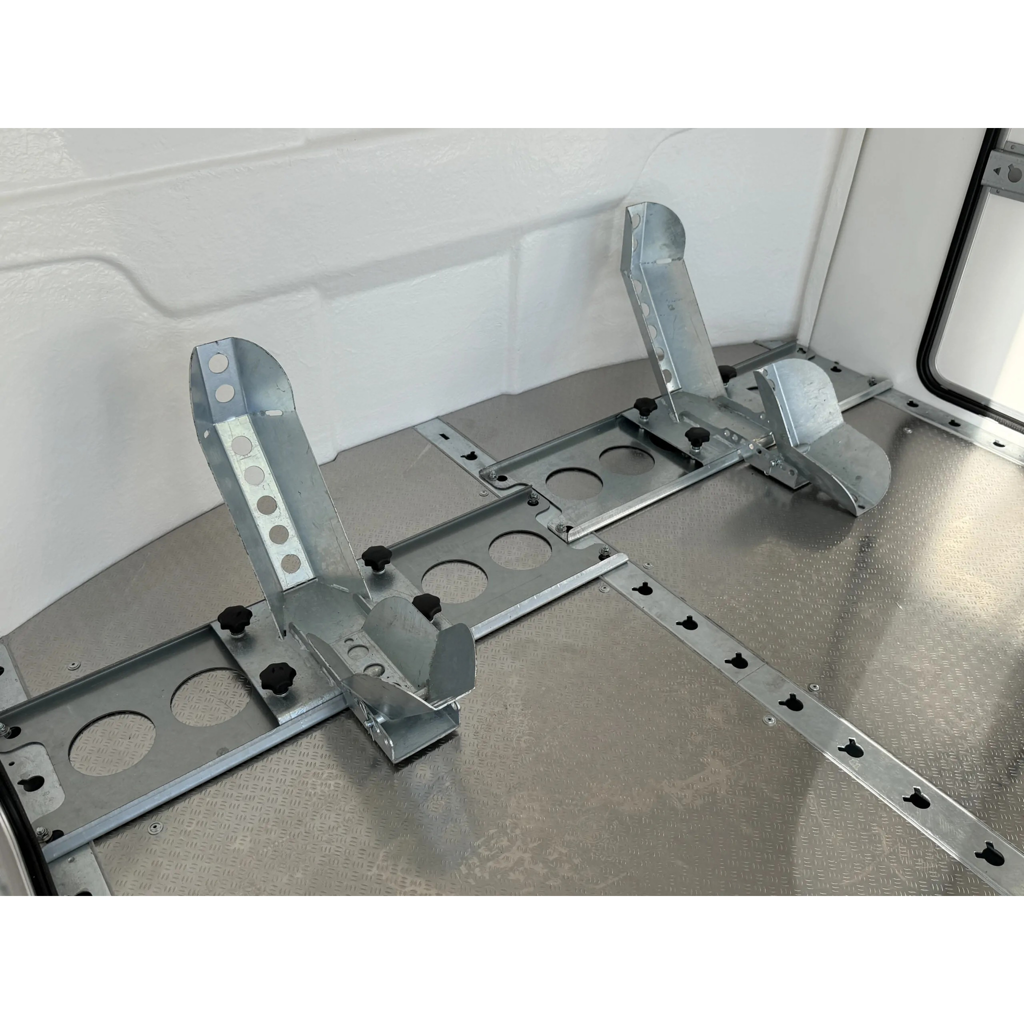 BOX VAN 3516-27-2-12 8