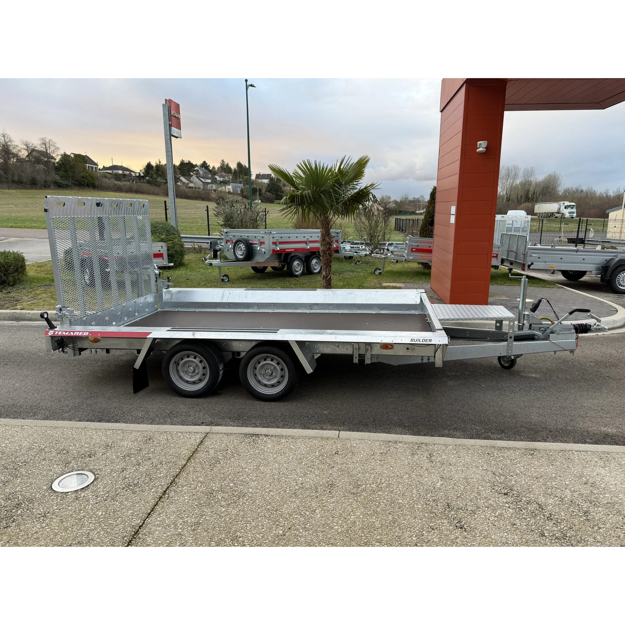 BUILDER 3518/2 – 3000 kg