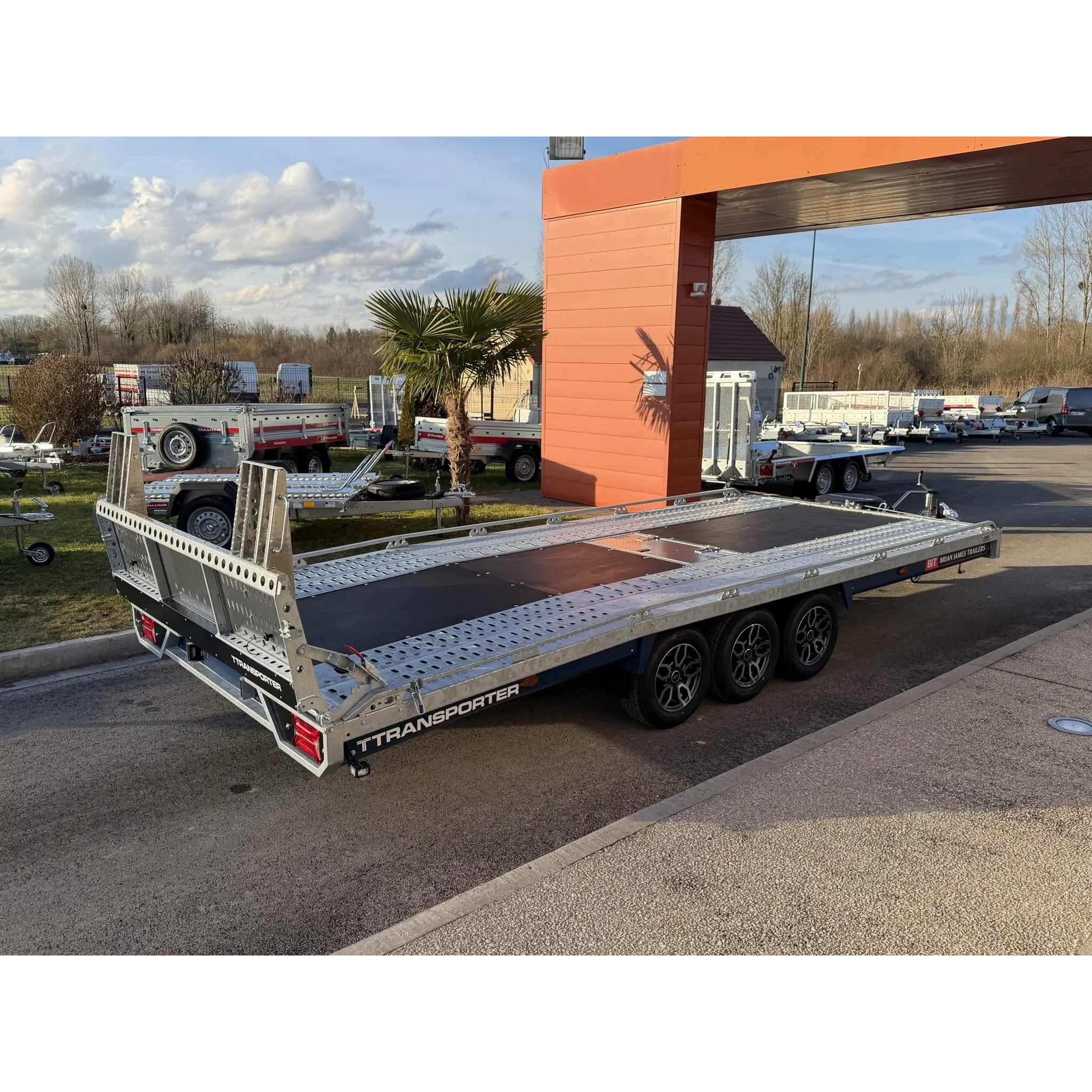 T-TRANSPORTER 5021-35-3-10 – 3500 kg (3 essieux) 3