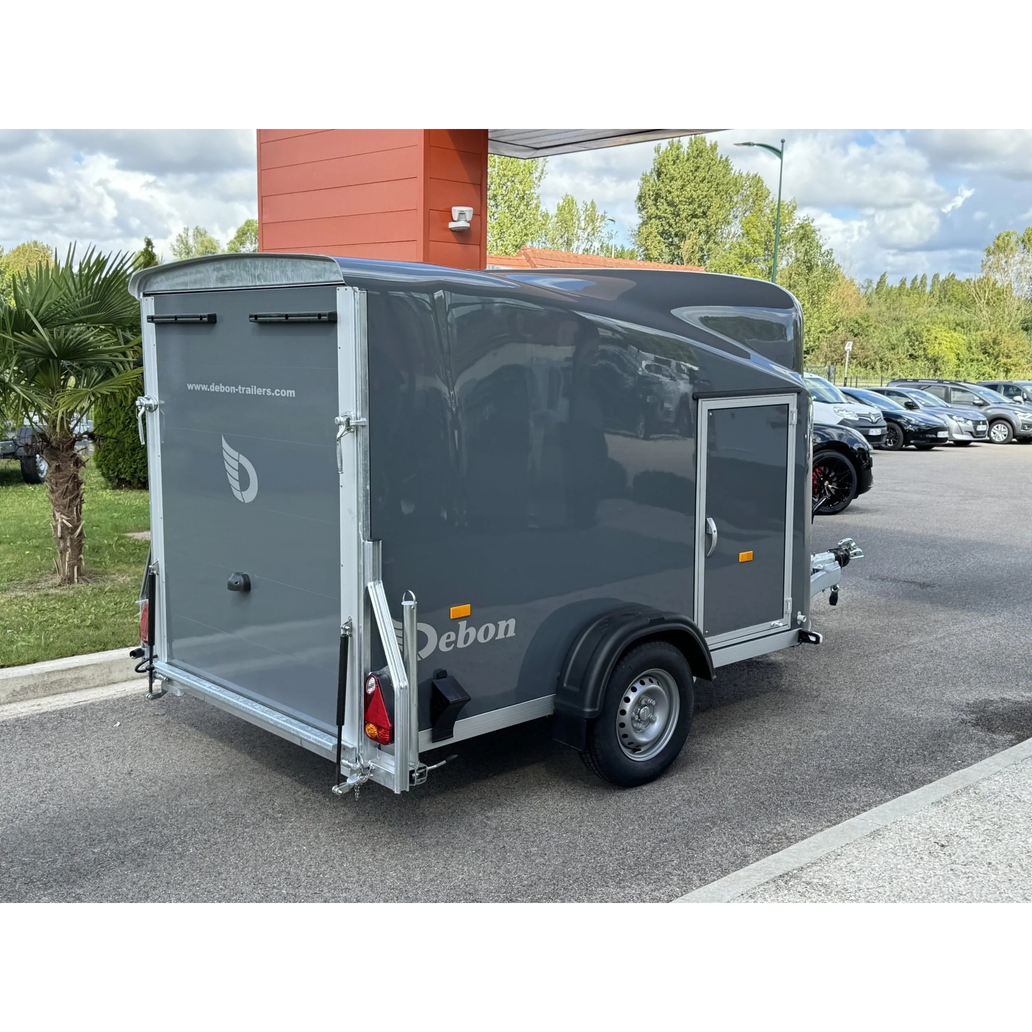 CARGO 1300 – 1300 KG 18
