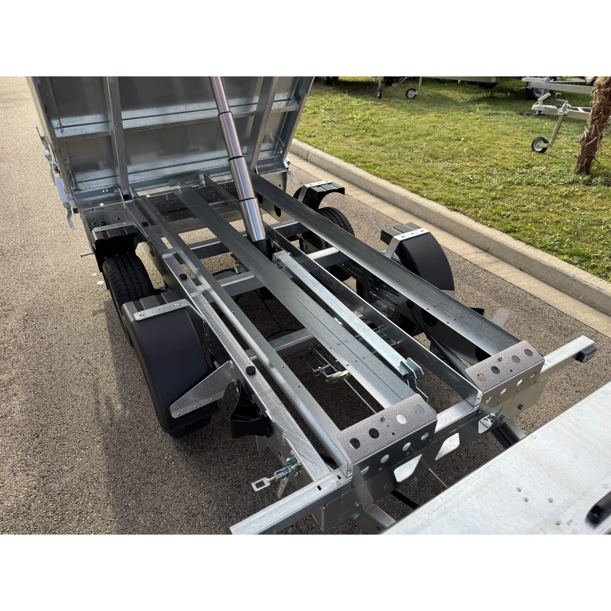 TIPPER Benne électrique 2515/2 – 1500 kg 4