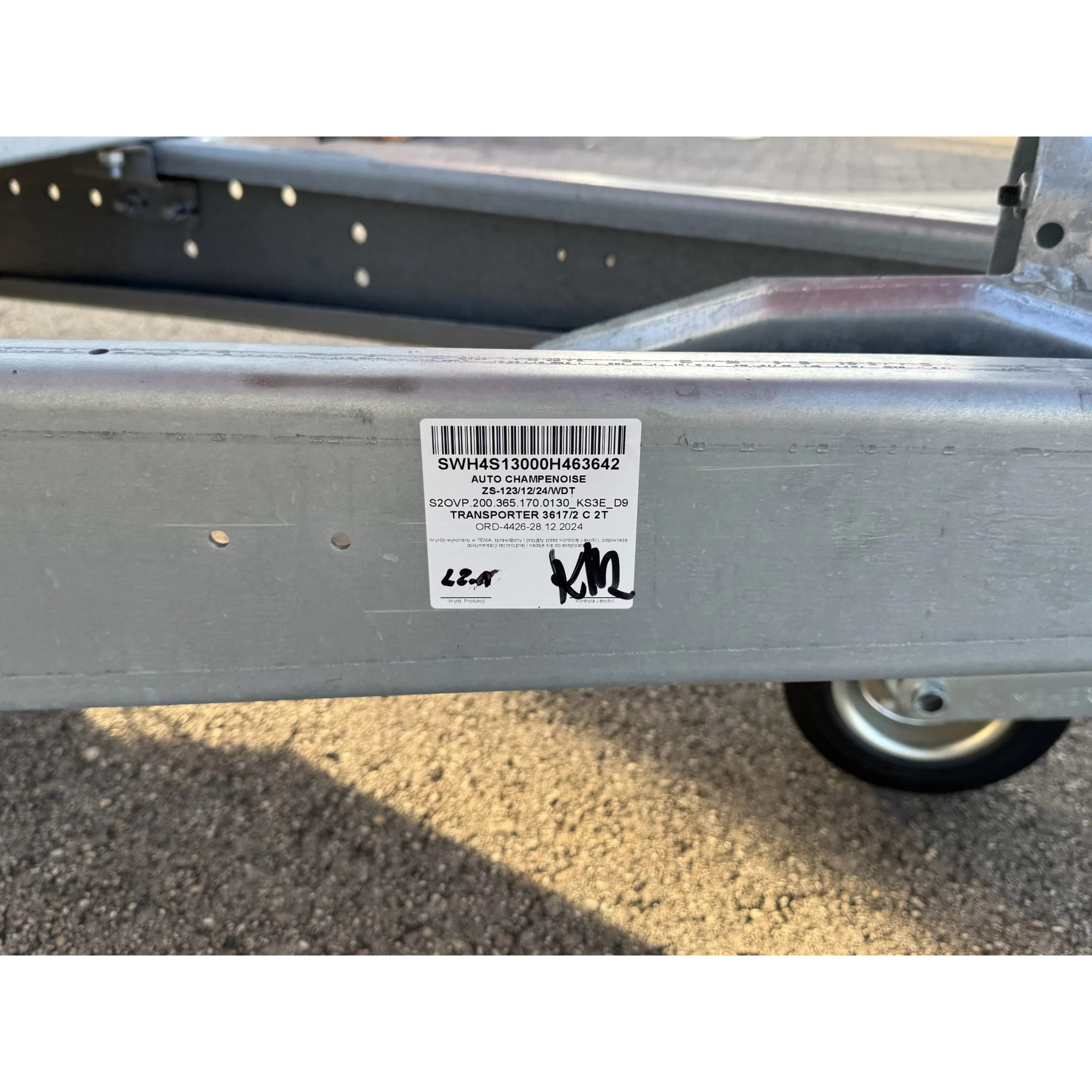 TRANSPORTER 3617/2 – 2000 kg 18